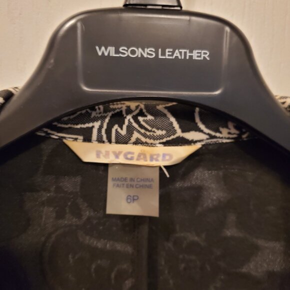🖤🤍 Nygard Floral Tapestry Print Jacket / Coat - Size 6P - Picture 6 of 9